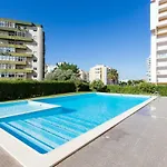 Edificio Sol Matos Διαμέρισμα *